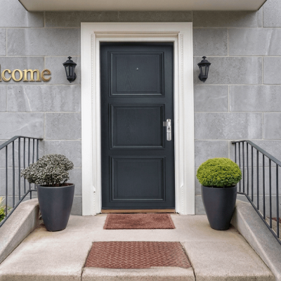 porte appartement acier moulure